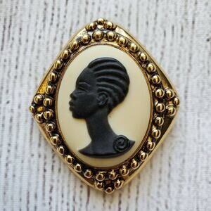 RARE Coreen Simpson Black Cameo Brooch Signed Nail Head Pin - Vintage